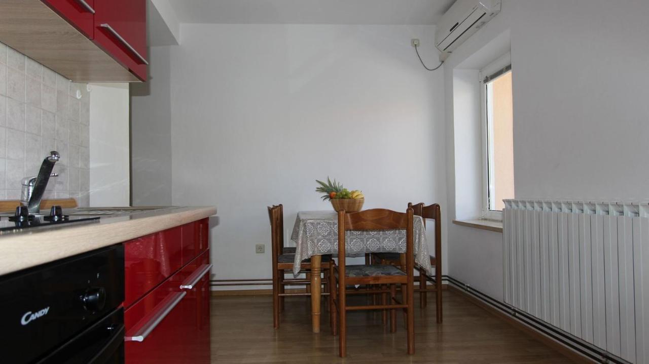 Apartments Grzetic Малинска Екстериор снимка