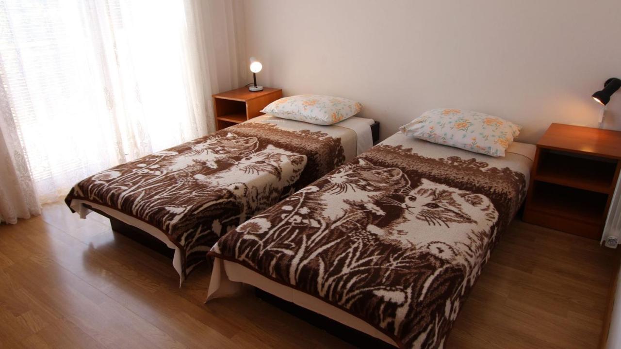 Apartments Grzetic Малинска Екстериор снимка