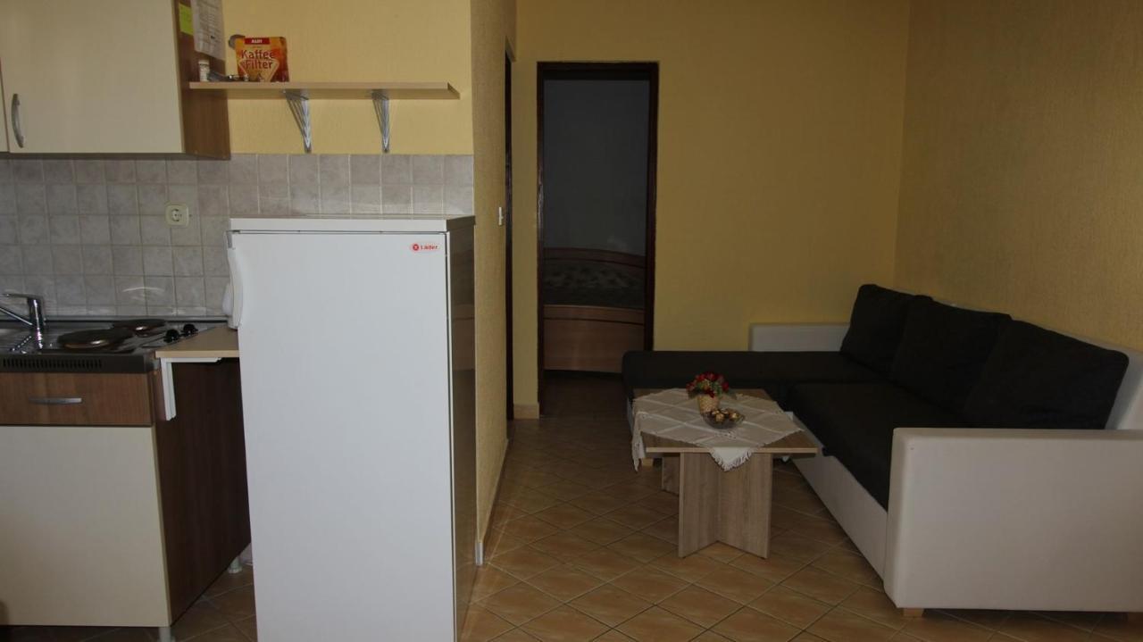 Apartments Grzetic Малинска Екстериор снимка