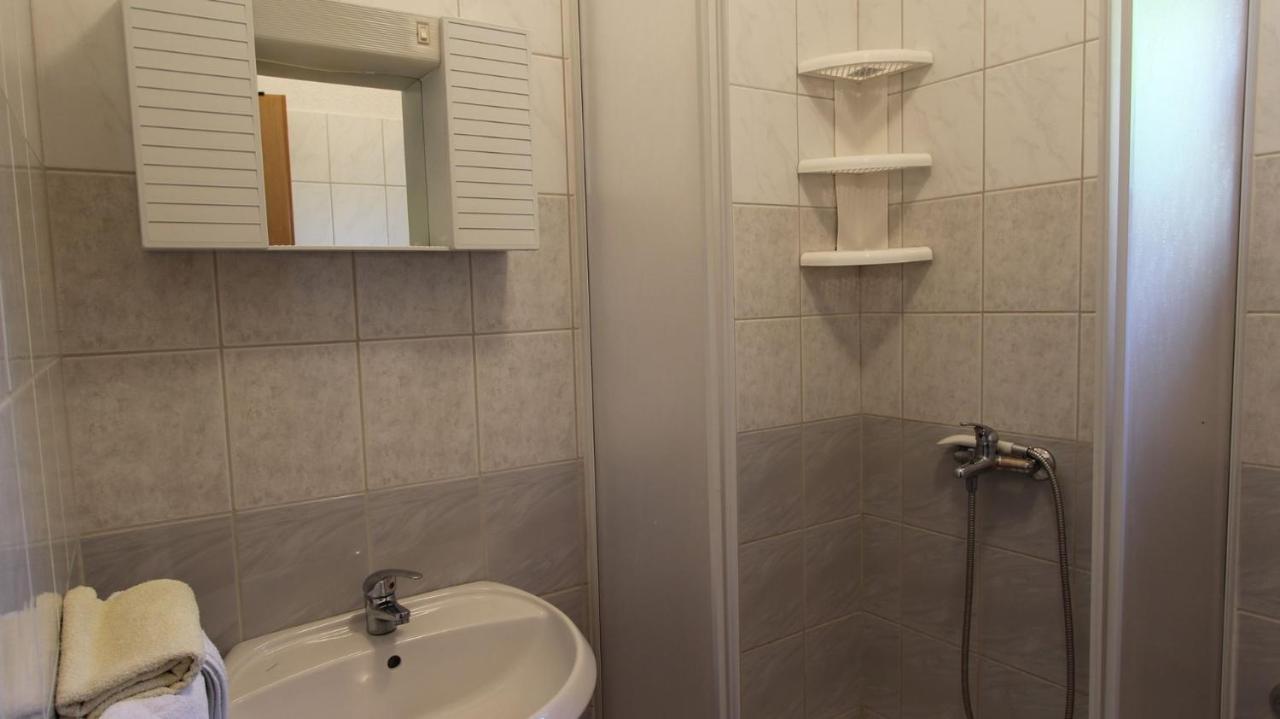 Apartments Grzetic Малинска Екстериор снимка