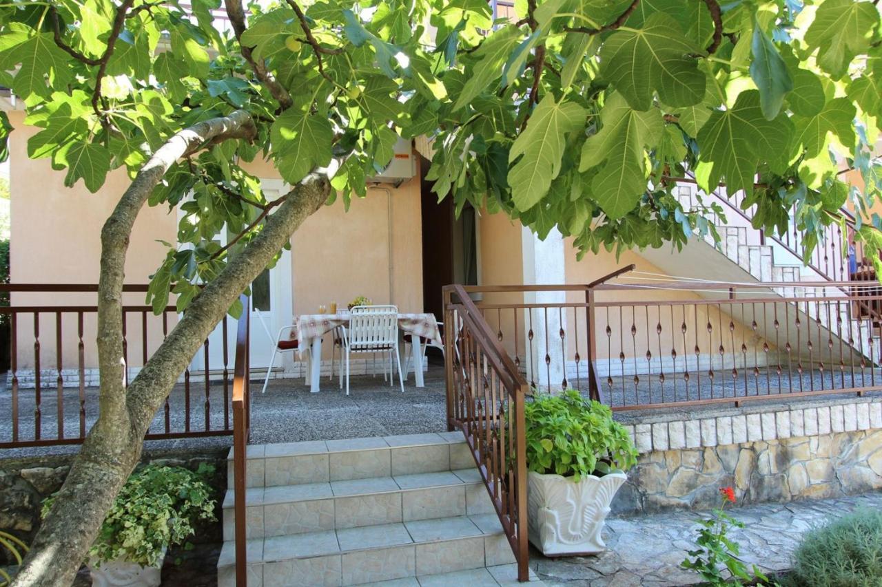 Apartments Grzetic Малинска Екстериор снимка